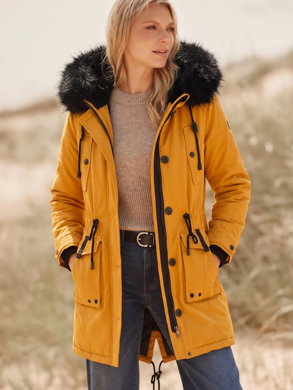 Isabella | Cozy Winter Coat – Faux Fur Hood