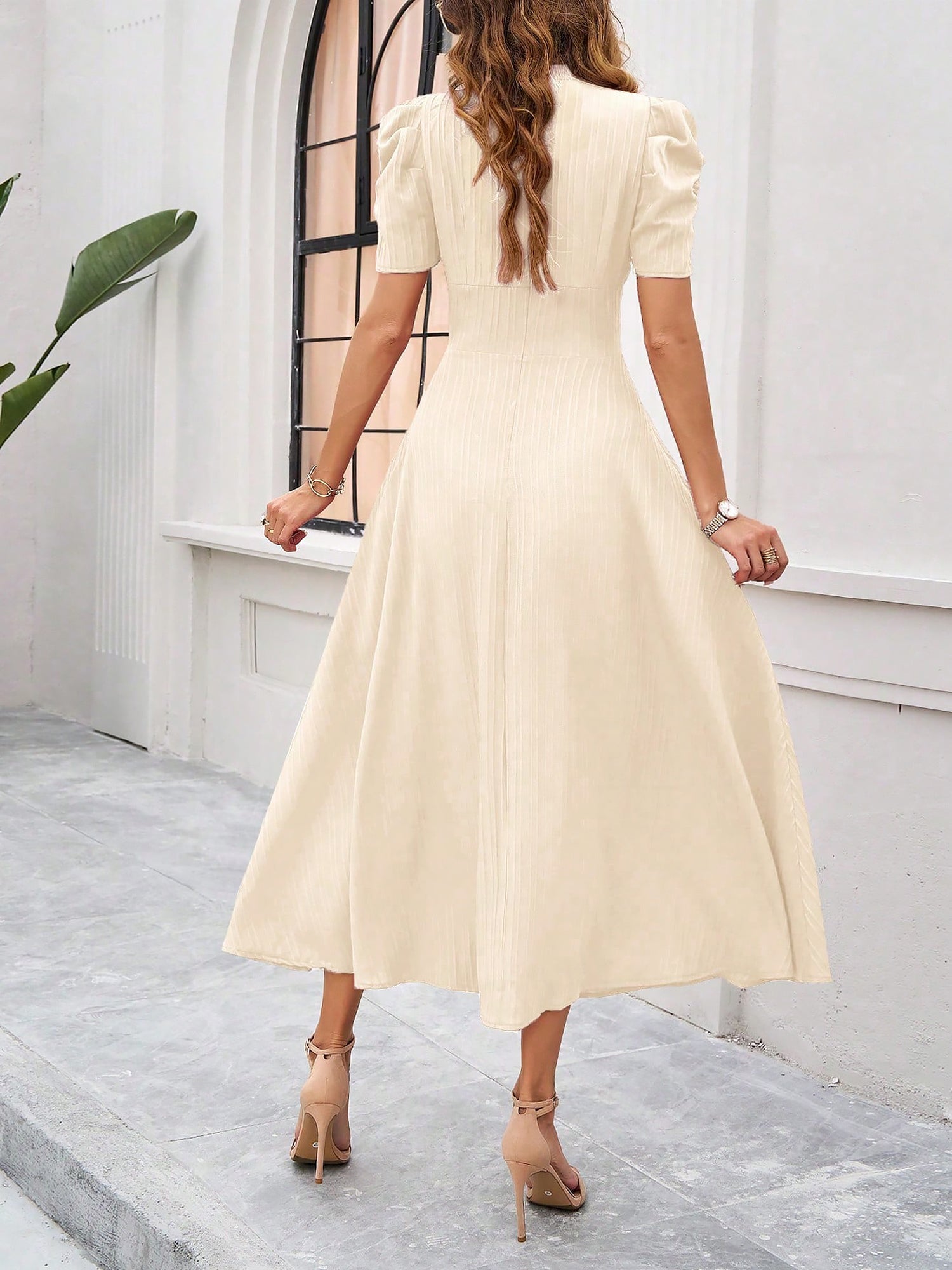 Women's Textured Puff Sleeve Midi Dress - Ruched A-Line Cinched Waist