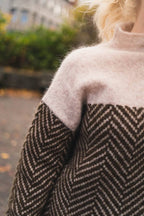 Women’s Adelie Turtleneck – Fine Knit